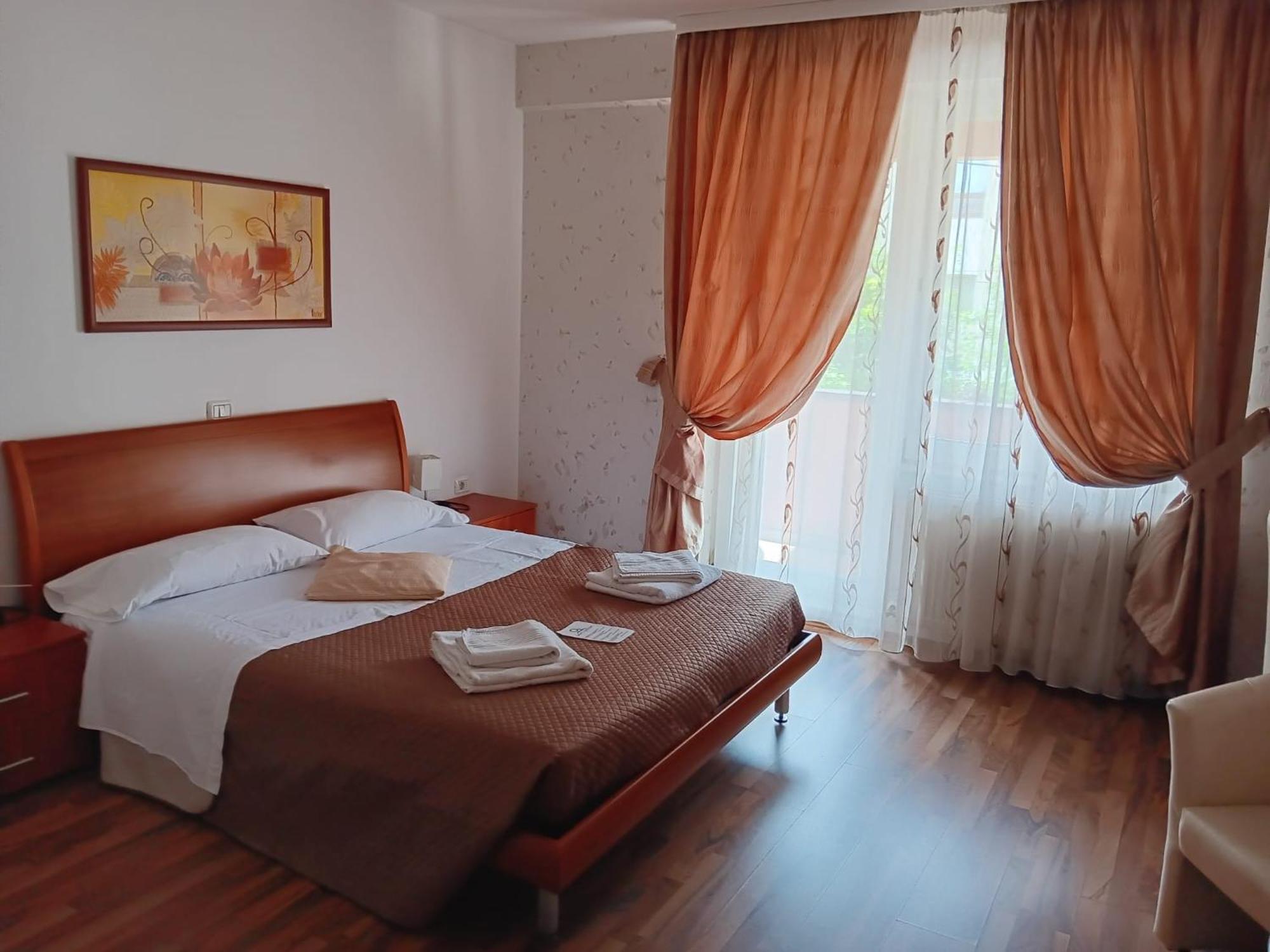 Hotel Vila Veneto Тімішоара Екстер'єр фото