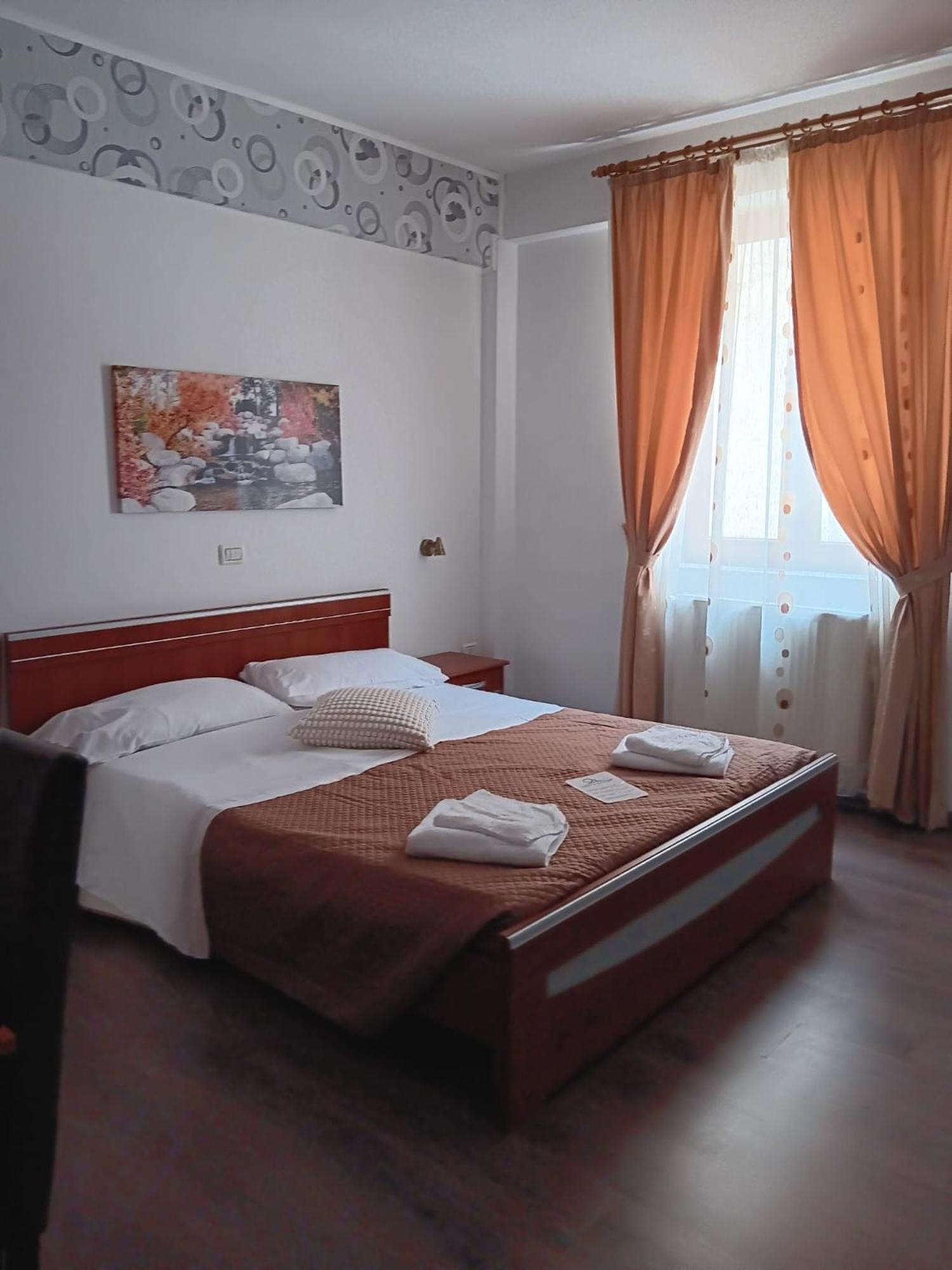 Hotel Vila Veneto Тімішоара Екстер'єр фото