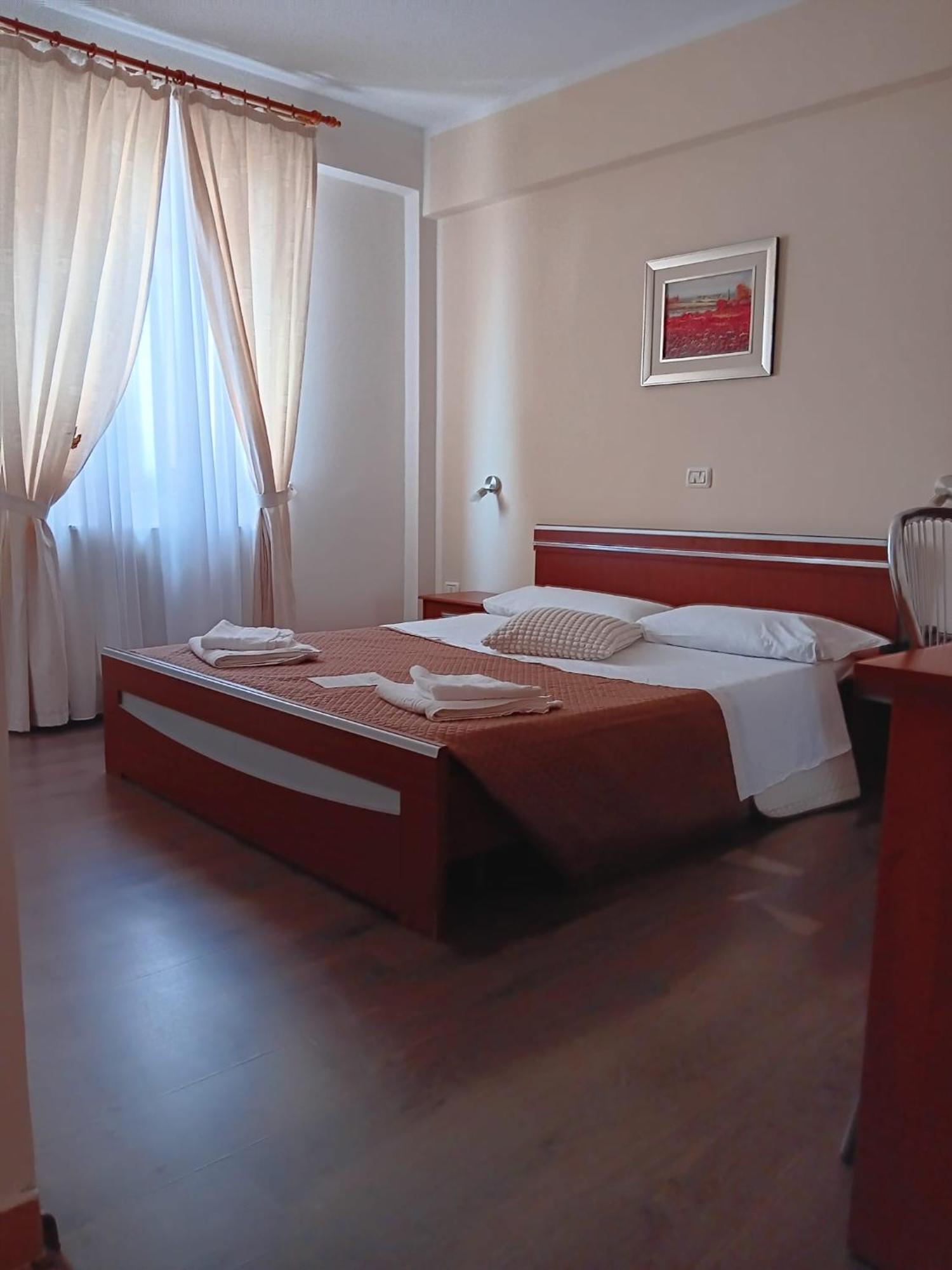 Hotel Vila Veneto Тімішоара Екстер'єр фото